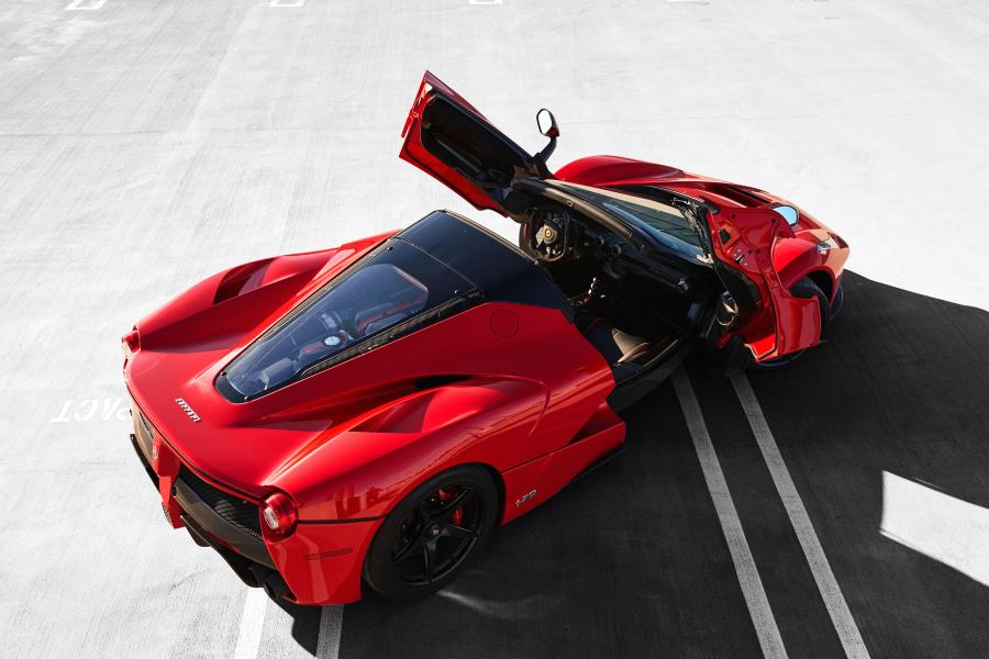  Ferrari LaFerrari Aperta 2017 года  (фото 9 из 36)